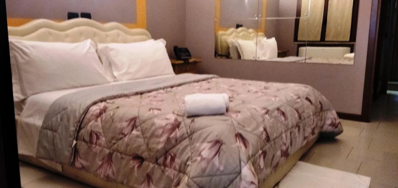 Est 3* Peschiera Borromeo