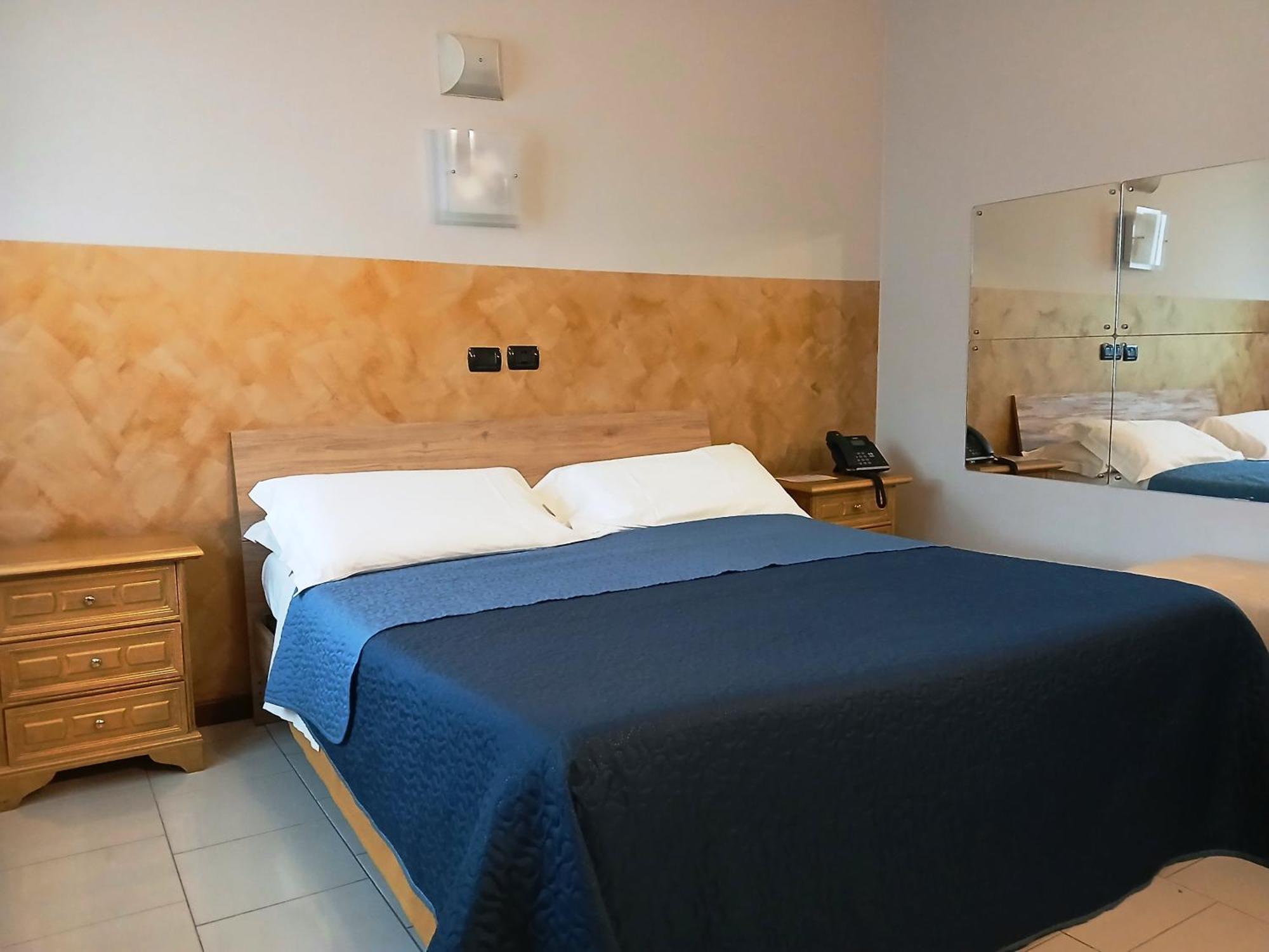 Est Motel Peschiera Borromeo